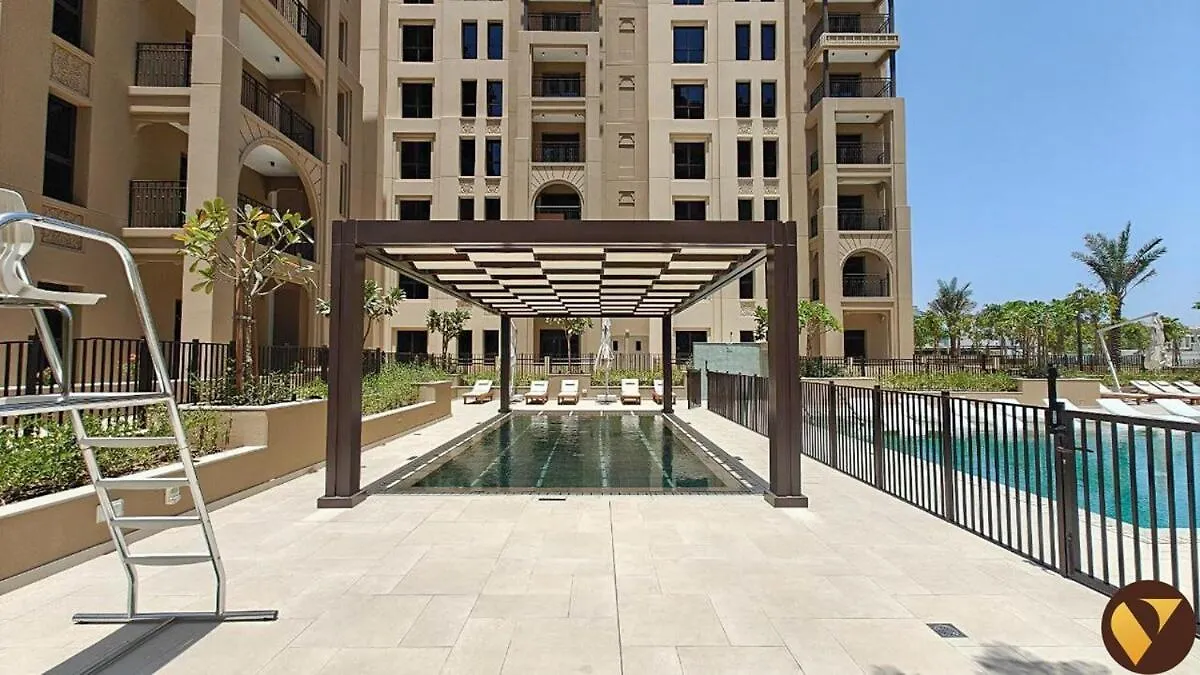 Apartment Vogue Madinat Jumeirah Living With Pool View And Balcony - Brand New Dubai