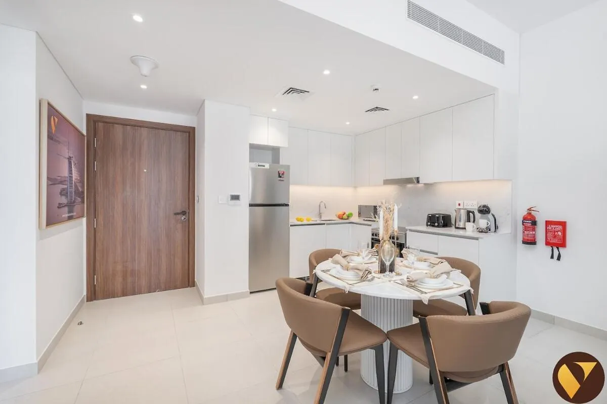 Apartment Vogue Madinat Jumeirah Living With Pool View And Balcony - Brand New Dubai United Arab Emirates